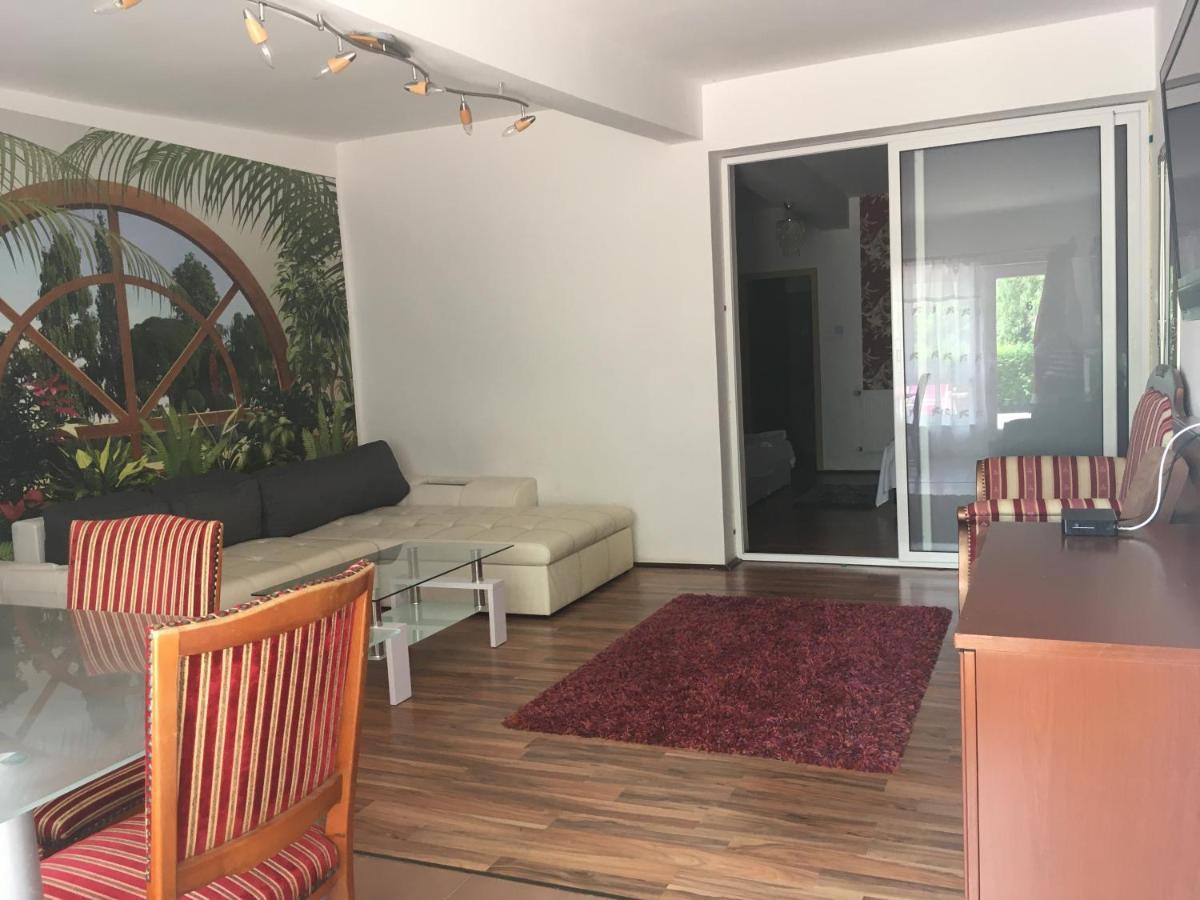Termal Apartman นีย์รบาตอร์ ภายนอก รูปภาพ