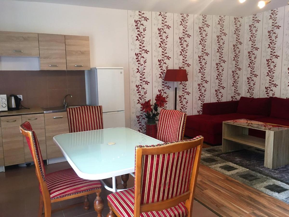 Termal Apartman นีย์รบาตอร์ ภายนอก รูปภาพ